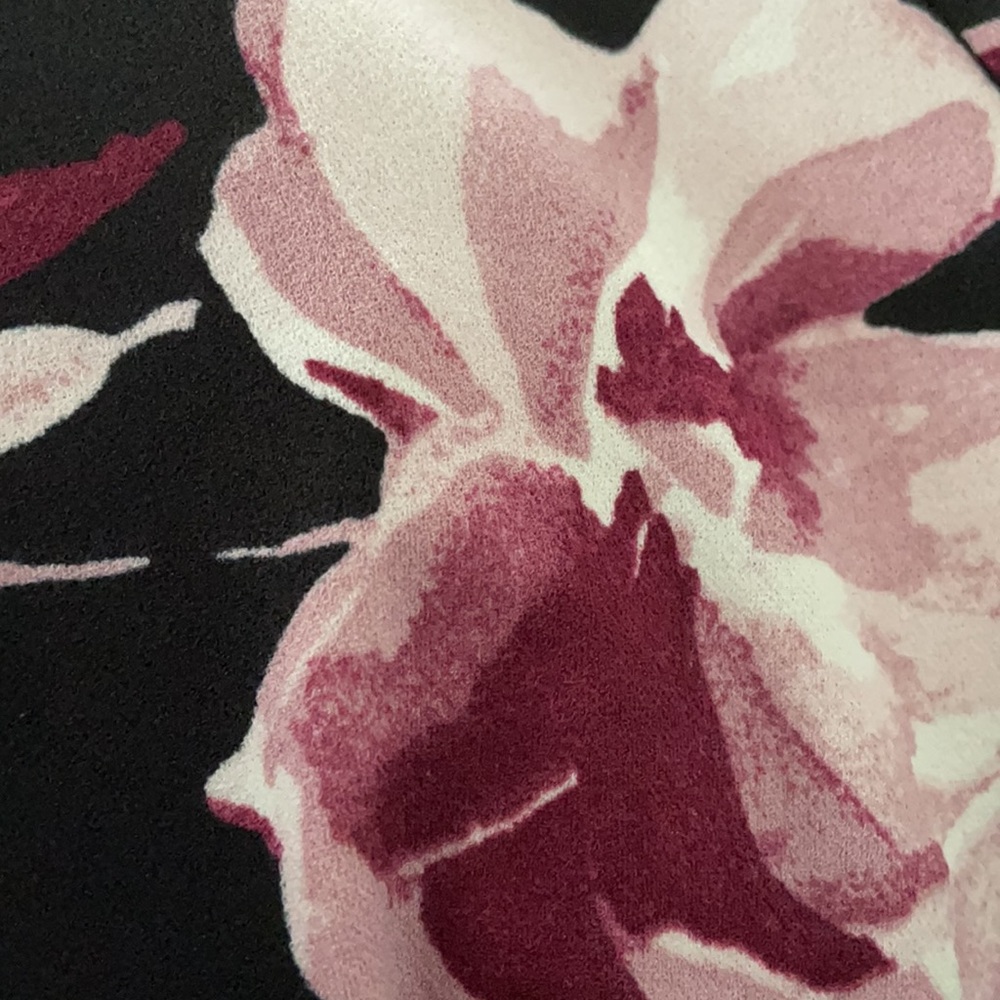 Bell sleeve dress - Picture 3 of 3